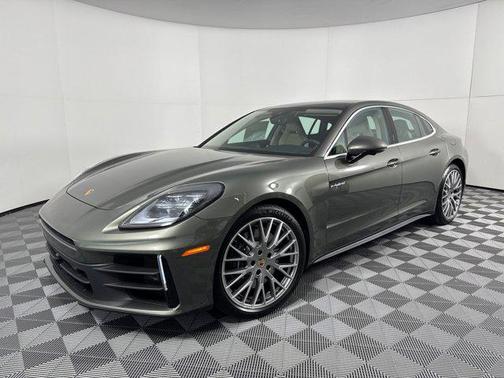 2026 Porsche Panamera 4 E-Hybrid