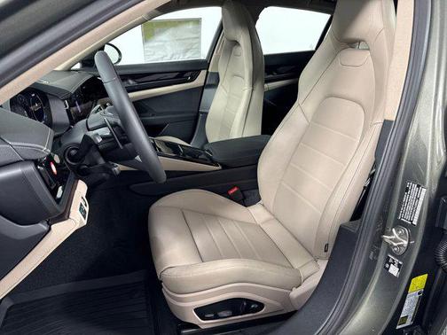 2026 Porsche Panamera 4 E-Hybrid