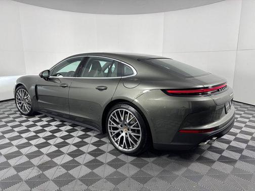 2026 Porsche Panamera 4 E-Hybrid