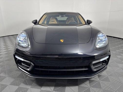 2023 Porsche Panamera 4