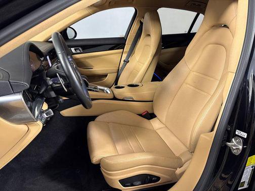 2023 Porsche Panamera 4