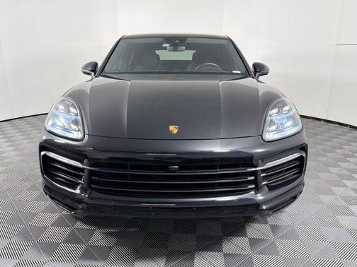 Jet Black Metallic 2020 Porsche Cayenne S