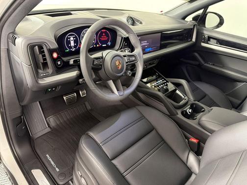 Chalk 2026 Porsche Cayenne S