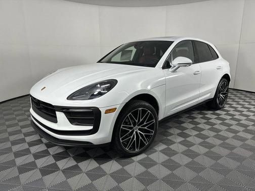 2025 Porsche Macan AWD