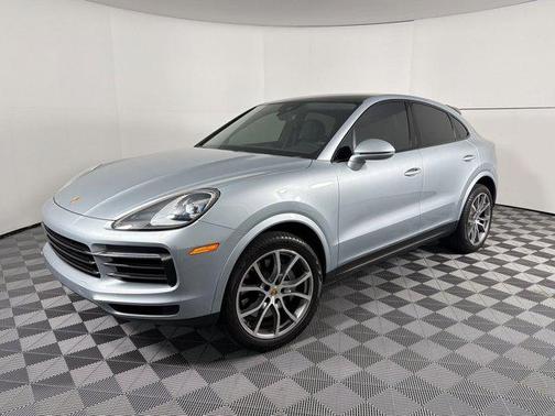 Dolomite Silver Metallic 2023 Porsche Cayenne S