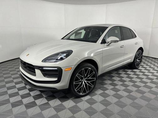 2025 Porsche Macan AWD