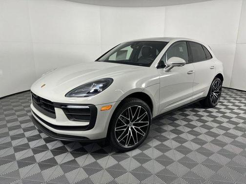 2025 Porsche Macan AWD