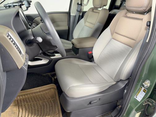 Tactical Green Metallic 2022 Nissan Frontier SV