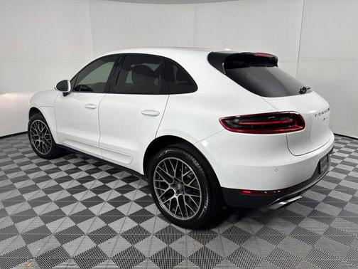 2018 Porsche Macan AWD