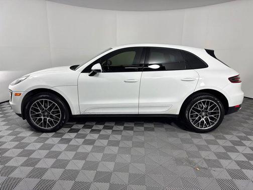 2018 Porsche Macan AWD