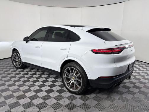 Carrara White Metallic 2021 Porsche Cayenne Cayenne