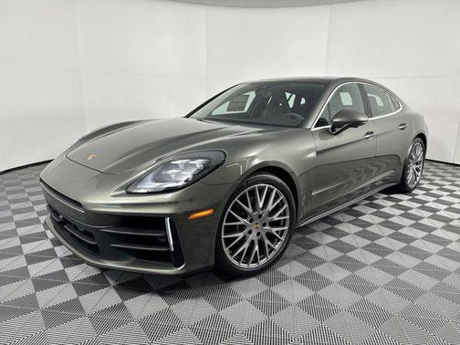 2025 Porsche Panamera RWD