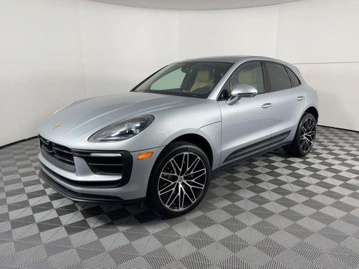 2026 Porsche Macan AWD