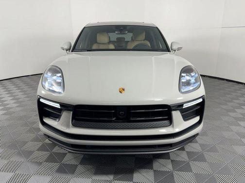 2026 Porsche Macan AWD