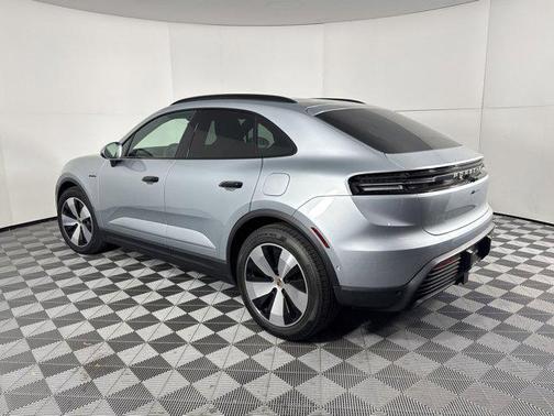 2025 Porsche Macan Electric