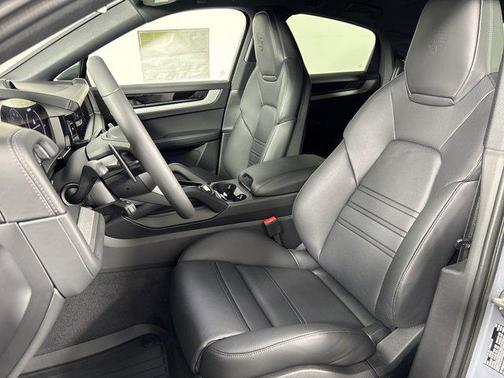 2025 Porsche Cayenne S