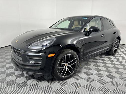 2025 Porsche Macan Base