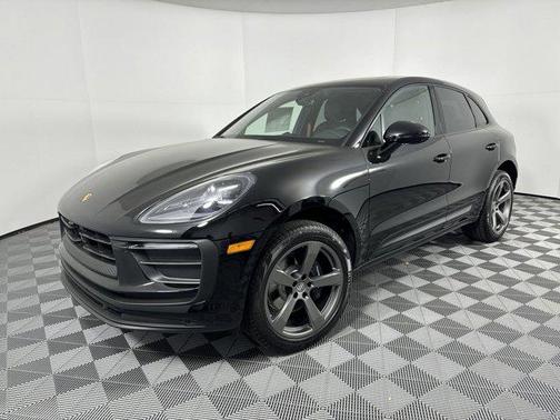 2025 Porsche Macan AWD
