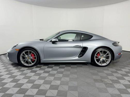 2022 Porsche 718 Cayman S
