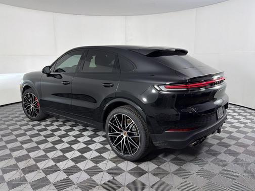Chromite Black Metallic 2026 Porsche Cayenne S
