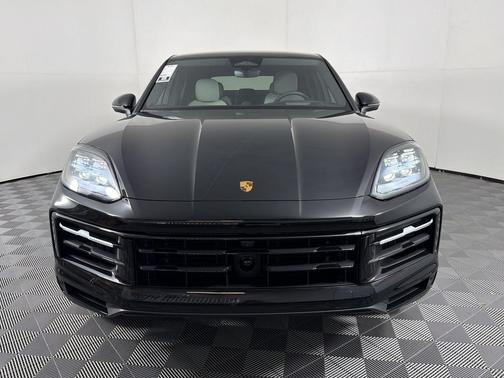 Chromite Black Metallic 2026 Porsche Cayenne S