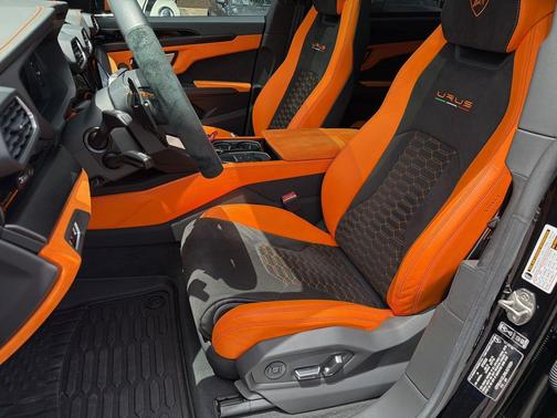 Nero Noctis Metallic 2022 Lamborghini Urus AWD