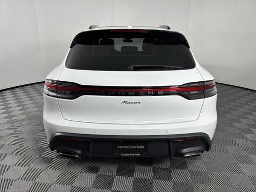 2025 Porsche Macan AWD