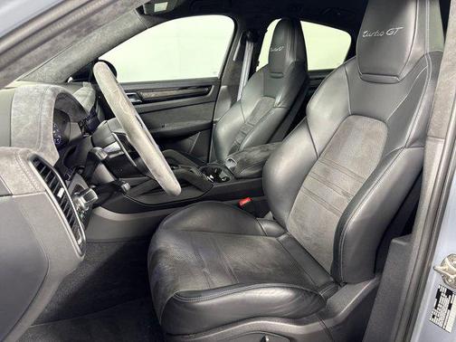 2022 Porsche Cayenne Turbo GT