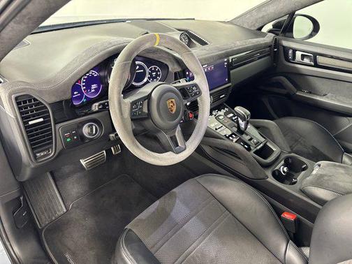 2022 Porsche Cayenne Turbo GT