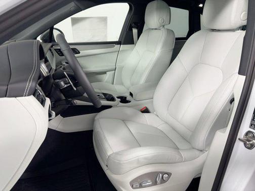 2026 Porsche Macan T