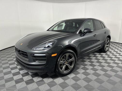 2025 Porsche Macan Base