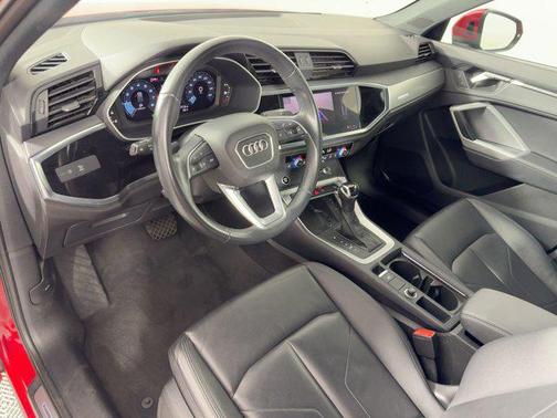 2024 Audi Q3 Premium 45 TFSI S line quattro Tiptronic