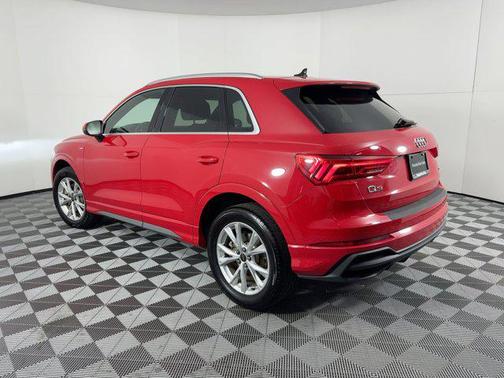 2024 Audi Q3 Premium 45 TFSI S line quattro Tiptronic