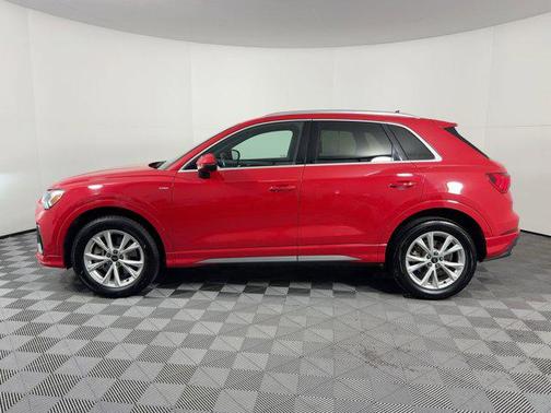 2024 Audi Q3 Premium 45 TFSI S line quattro Tiptronic