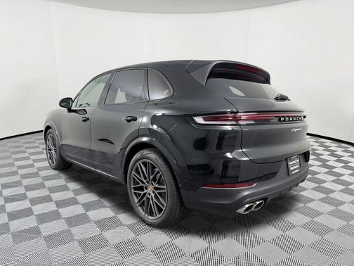 Chromite Black Metallic 2026 Porsche Cayenne S