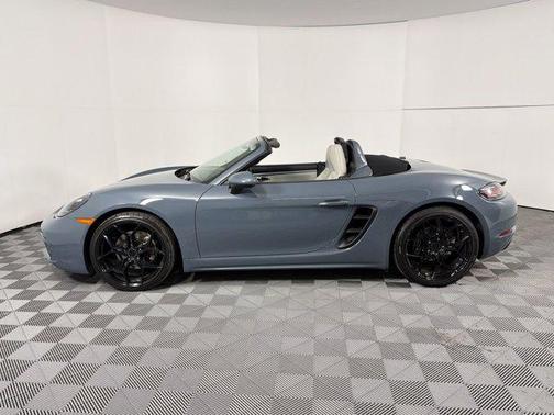 Graphite Blue Metallic 2017 Porsche 718 Boxster Roadster