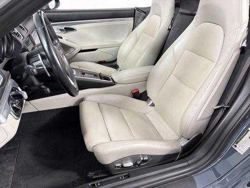 Graphite Blue Metallic 2017 Porsche 718 Boxster Roadster