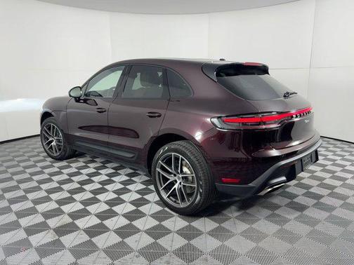 2026 Porsche Macan AWD