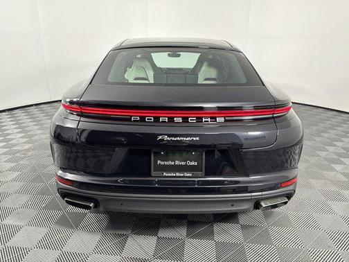 2025 Porsche Panamera RWD