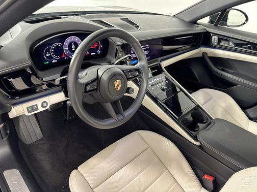 2025 Porsche Panamera RWD