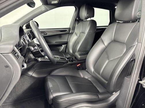 2018 Porsche Macan S
