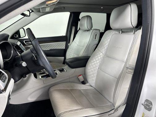 2019 Jeep Grand Cherokee Summit