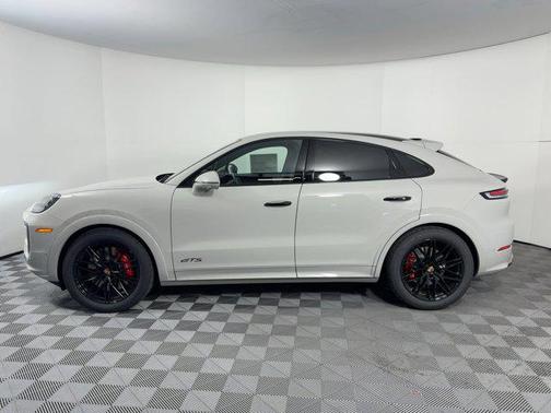 2026 Porsche Cayenne GTS