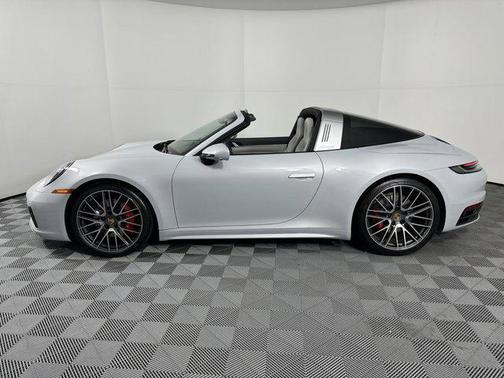 2024 Porsche 911 Targa 4S