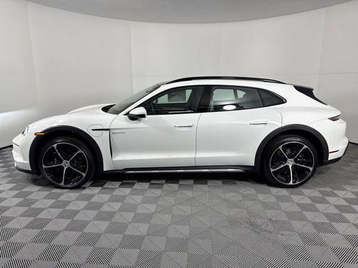 2025 Porsche Taycan 4