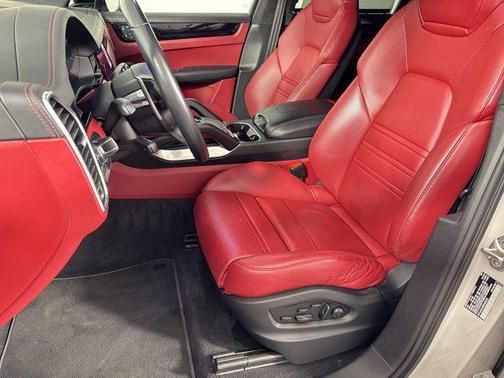 2022 Porsche Cayenne Turbo