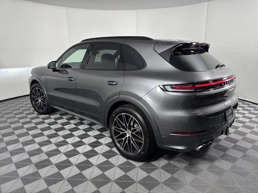 2025 Porsche Cayenne AWD