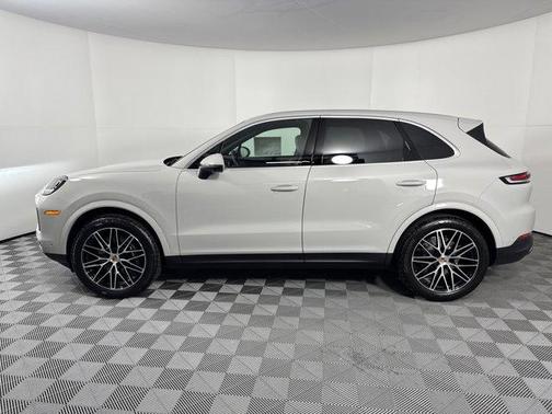 2025 Porsche Cayenne AWD