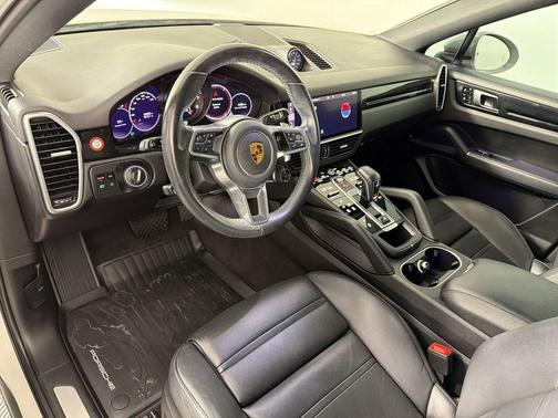 Chalk 2021 Porsche Cayenne Cayenne