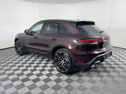 2026 Porsche Macan AWD
